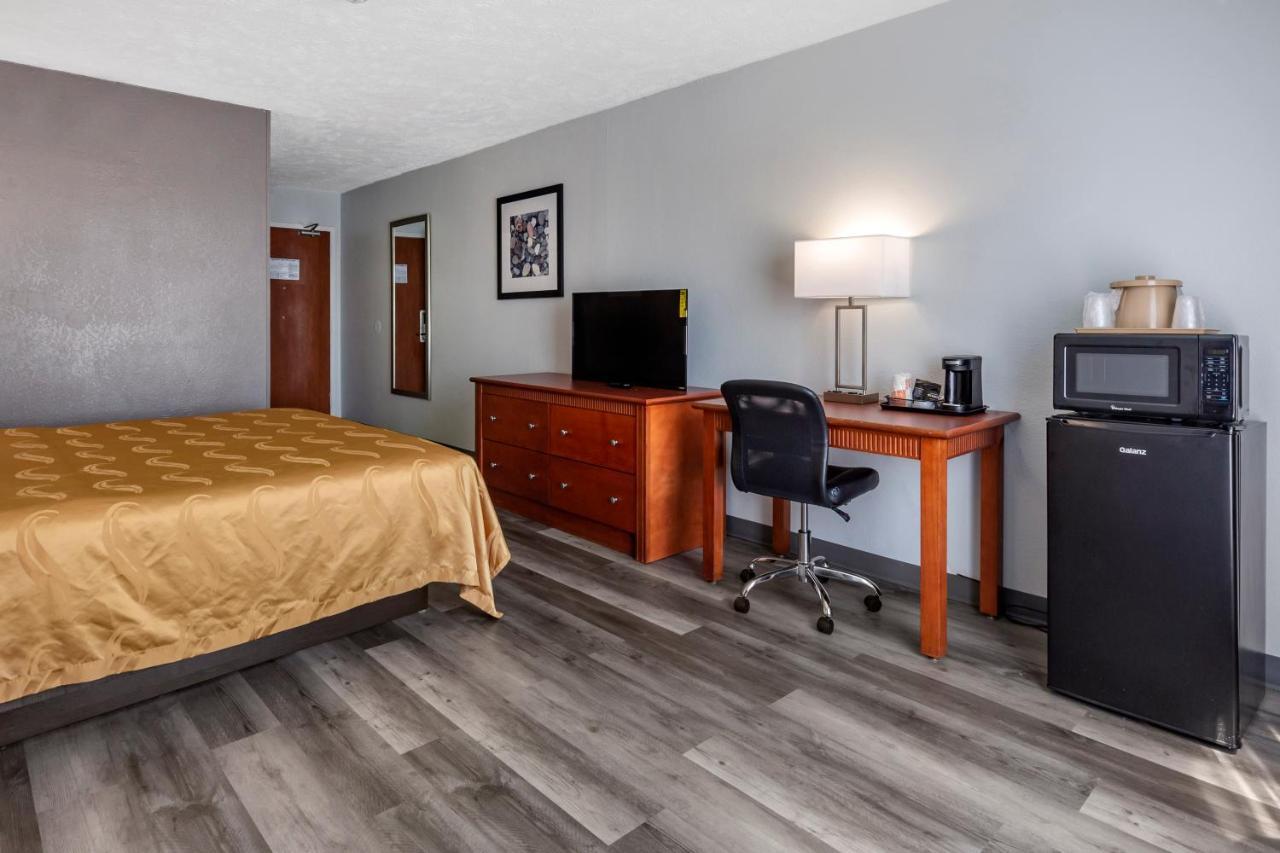 Quality Inn Fayetteville Near Fort Bragg Dış mekan fotoğraf