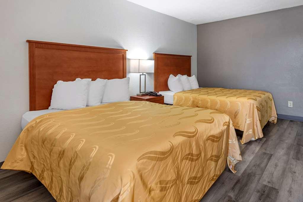 Quality Inn Fayetteville Near Fort Bragg Oda fotoğraf