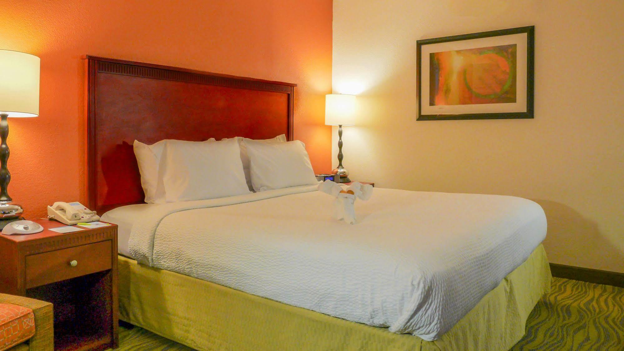 Quality Inn Fayetteville Near Fort Bragg Dış mekan fotoğraf