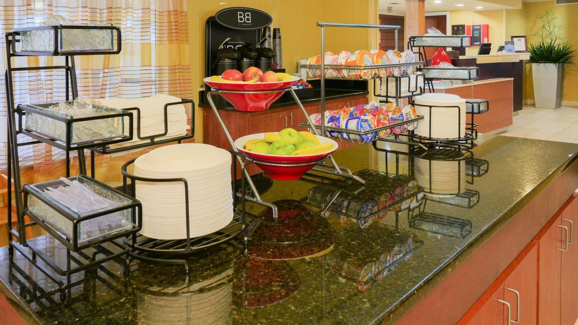 Quality Inn Fayetteville Near Fort Bragg Dış mekan fotoğraf